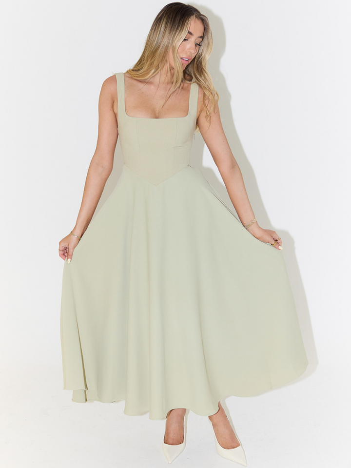 Scarlett Grace – Perfect Dress Occasions